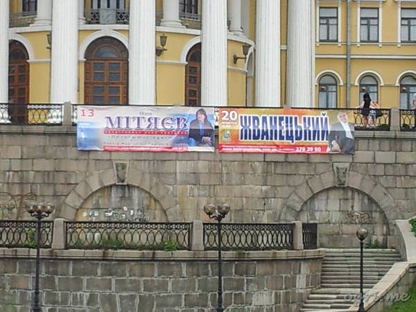 Как здорово, что Миша и Олег здесь собрались Как здорово, что Миша и Олег здесь собрались