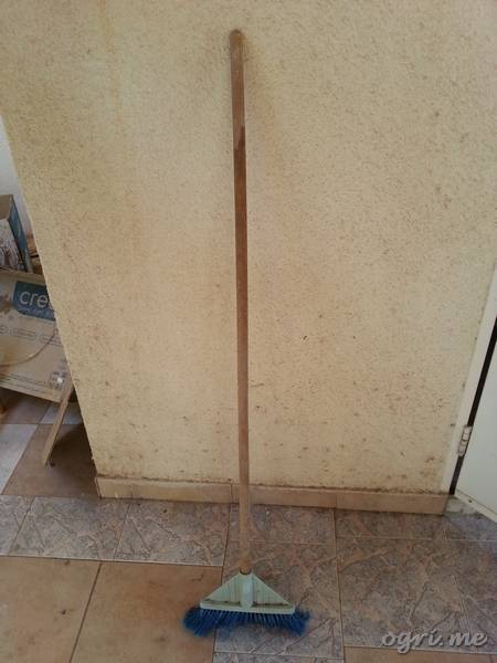 Кликните для перехода на статью broom-to-pouffe.jpg