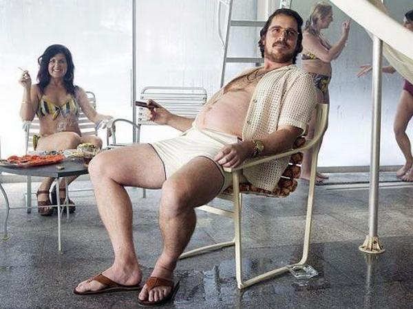 Кликните для перехода на статью christian-bale-2013-3.jpg