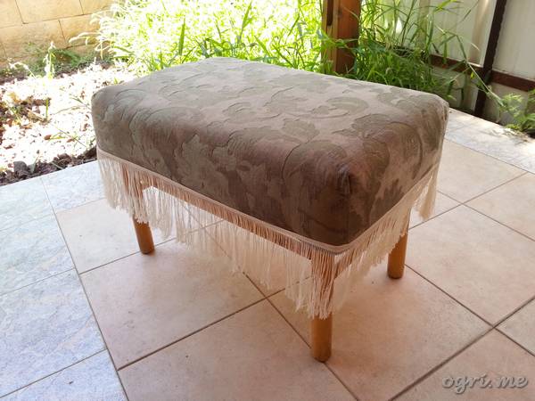 Кликните для перехода на статью finished-pouffe.jpg