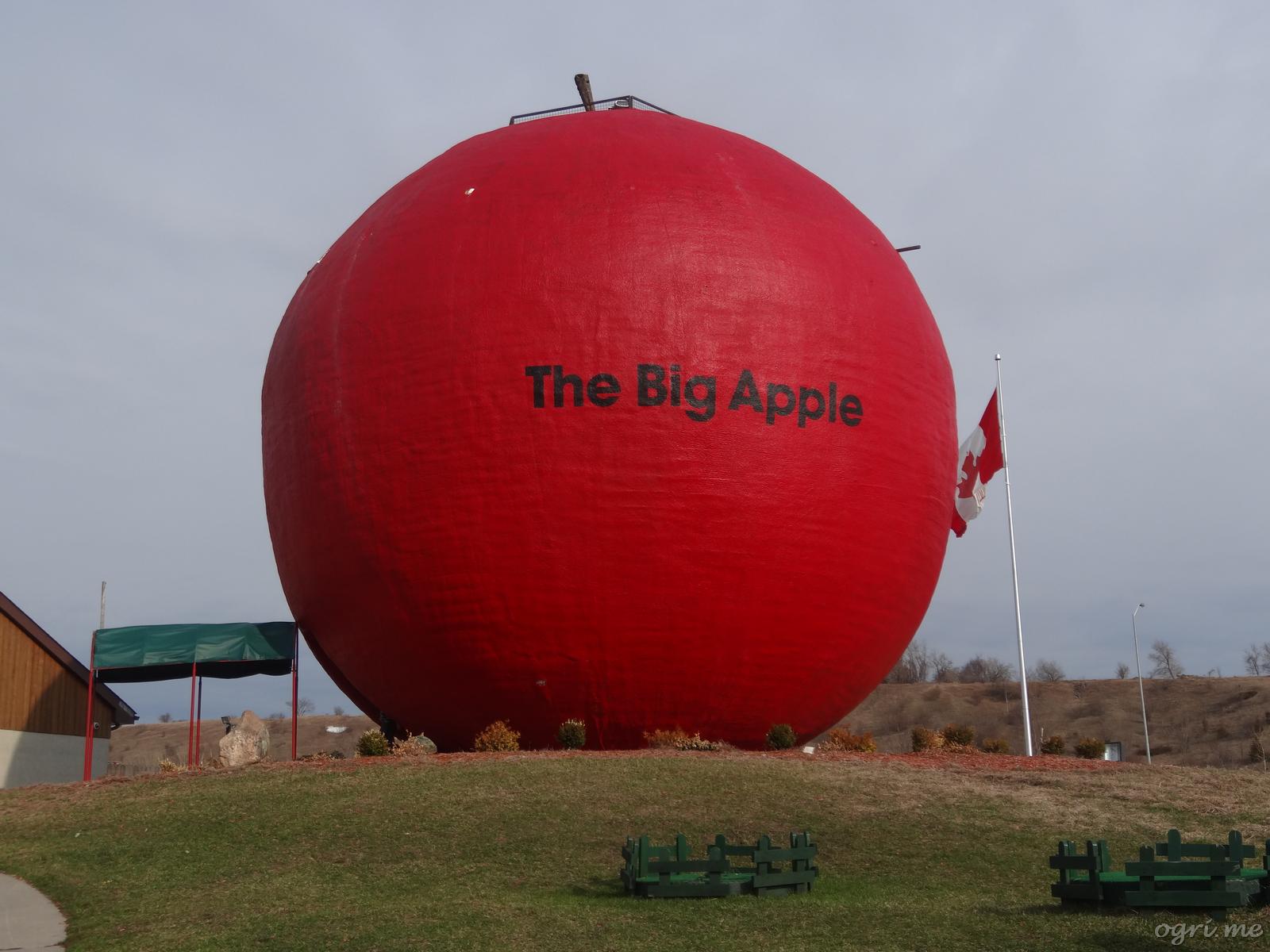 omq04 the-big-apple-2