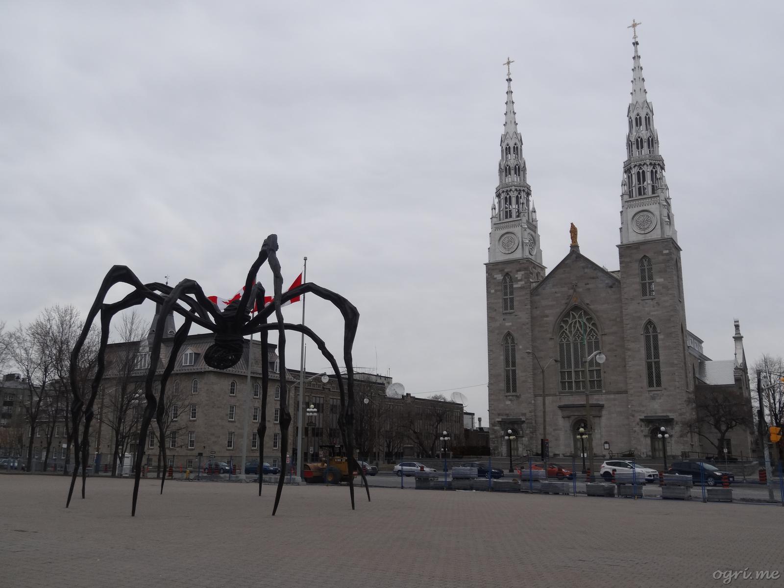 omq10 notre-dame-de-ottawa-exterior